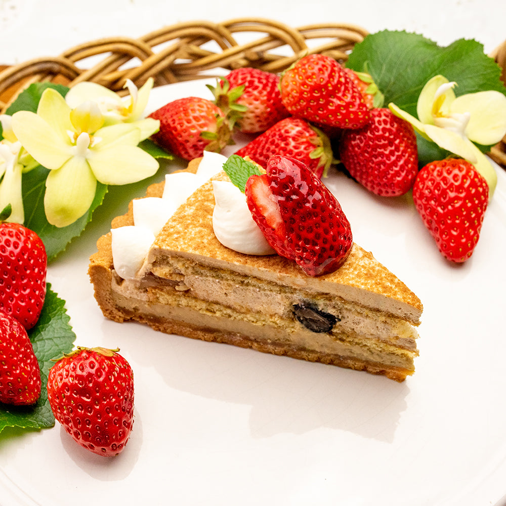 黒洲きな粉とほうじ茶のタルト ~ショートケーキ風~