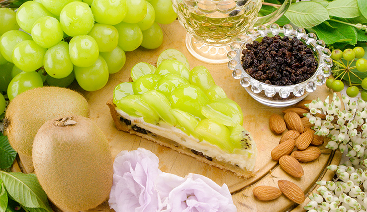 【店舗限定】浜松市 Okano Grape Garden産シャインマスカットとキウイフルーツのタルト