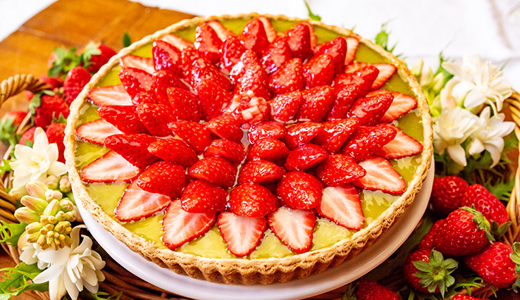 【店舗限定】宮城県山元町 山元いちご農園の“にこにこベリー”とピスタチオカスタードのタルト