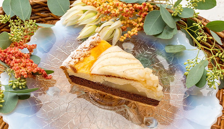 【新作】洋梨のシブーストとチョコレートのタルト