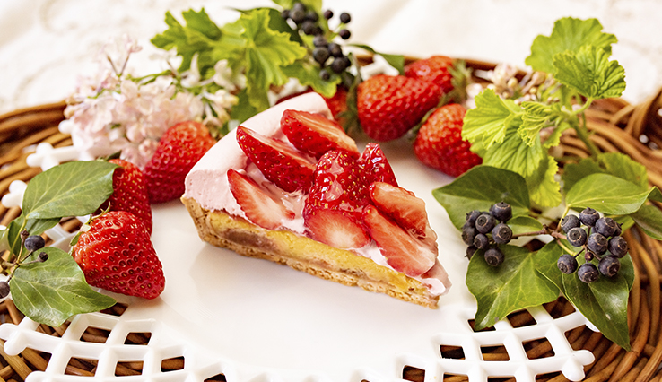 イチゴとリュバーブのタルト